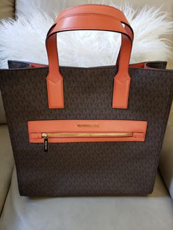 MIchael Kors Kenly Large North South Tote Bag in Brown Signature