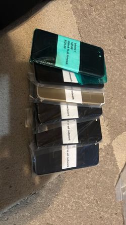 iPhone 7  32/128GB Unlocked Bundle Lot
