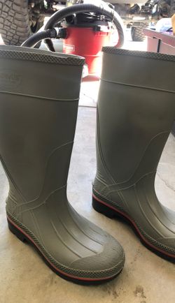 Rain boot