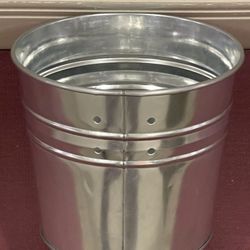 Lightweight, Gallon-Size, ROUND, Silver Tin Container - Per-Tin Price is Firm as Posted.