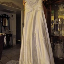 Brilliant Bridal Wedding Dress Brand New