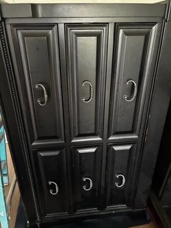 Dresser