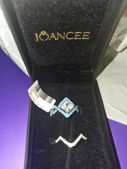 Engagement Ring w/ Matching Band
