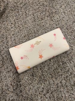 Coach star wallet! Like new condition ✨