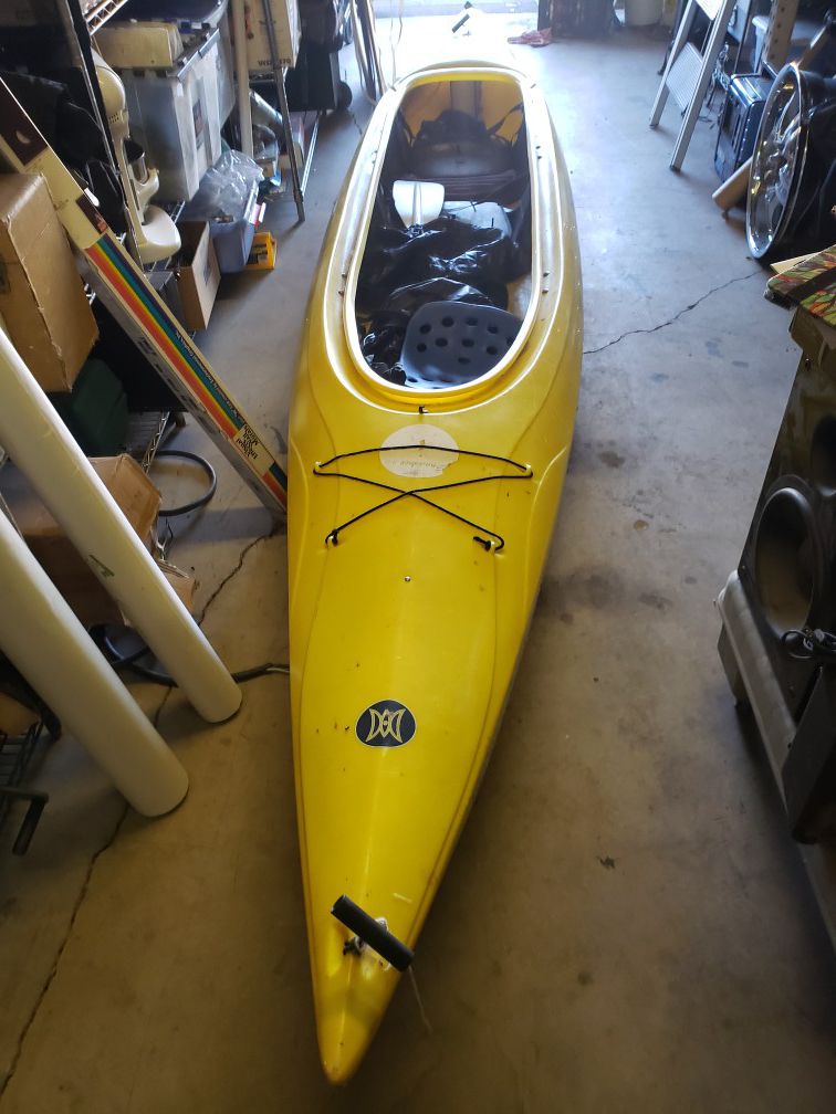 kayak sundance II 15.0 used in good con dition