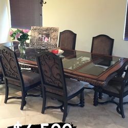 Formal Dining room table 