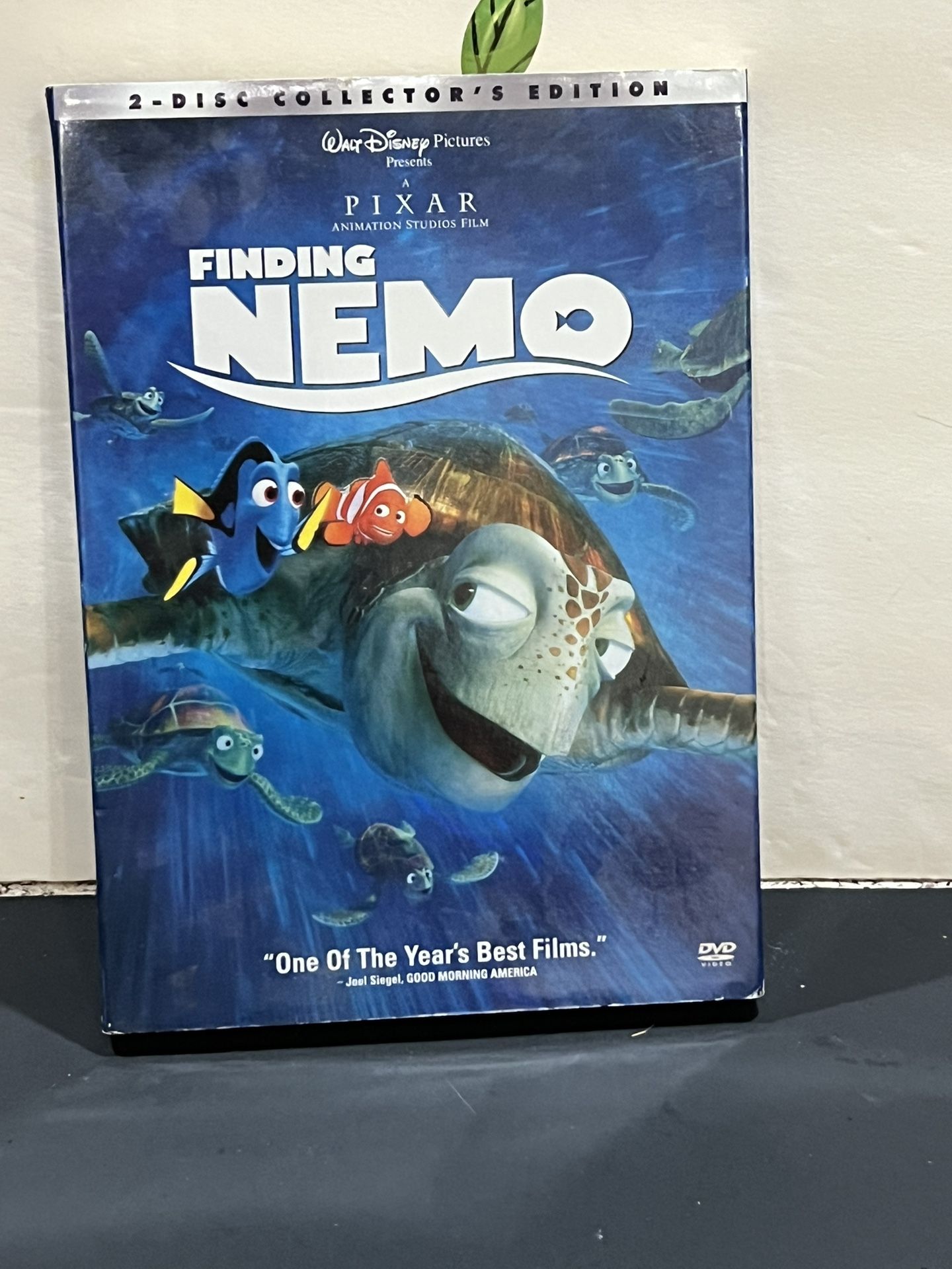 DISNEY FINDING NEMO COLLECTORS EDITON - 2 DISC - EXCELLENT CONDITION