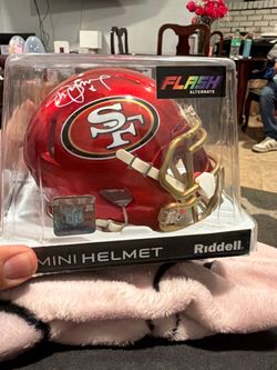 Mini helmet sign