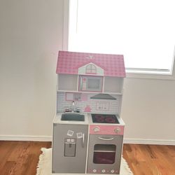 Doll House Plus Kitchen