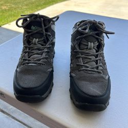 Hiking Boots By Denali