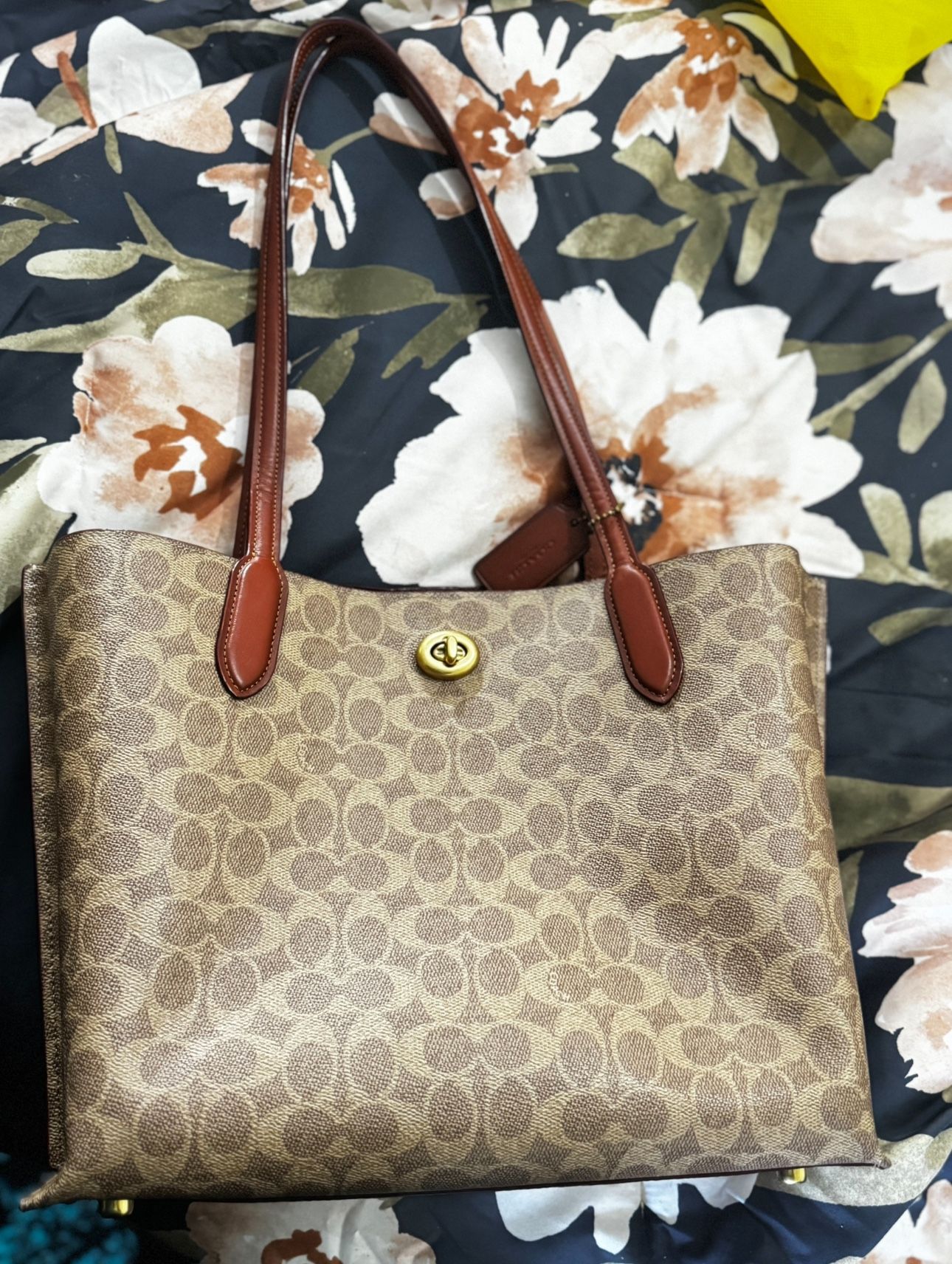 Coach Willow Tote Bag in Signature Canvas