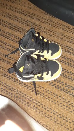 Jordan 1's 4c worn twice as well $35 or obo