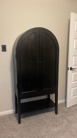 Solid wood cabinet