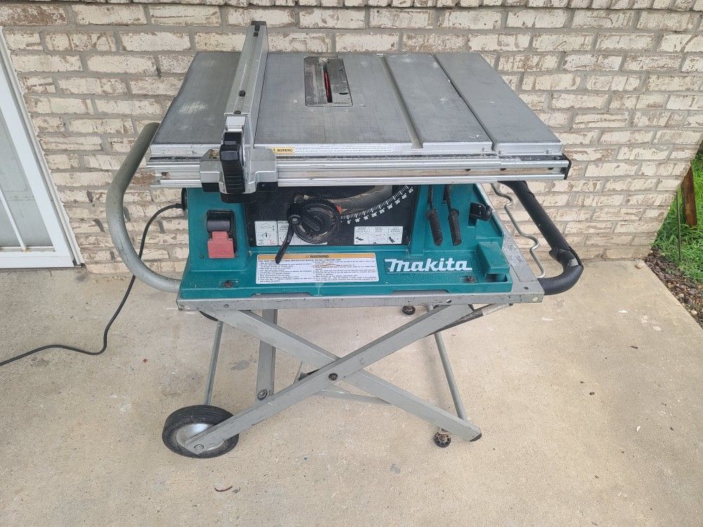 Table Saw Makita 10 Inch With Stand