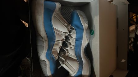 University 11s Size 9