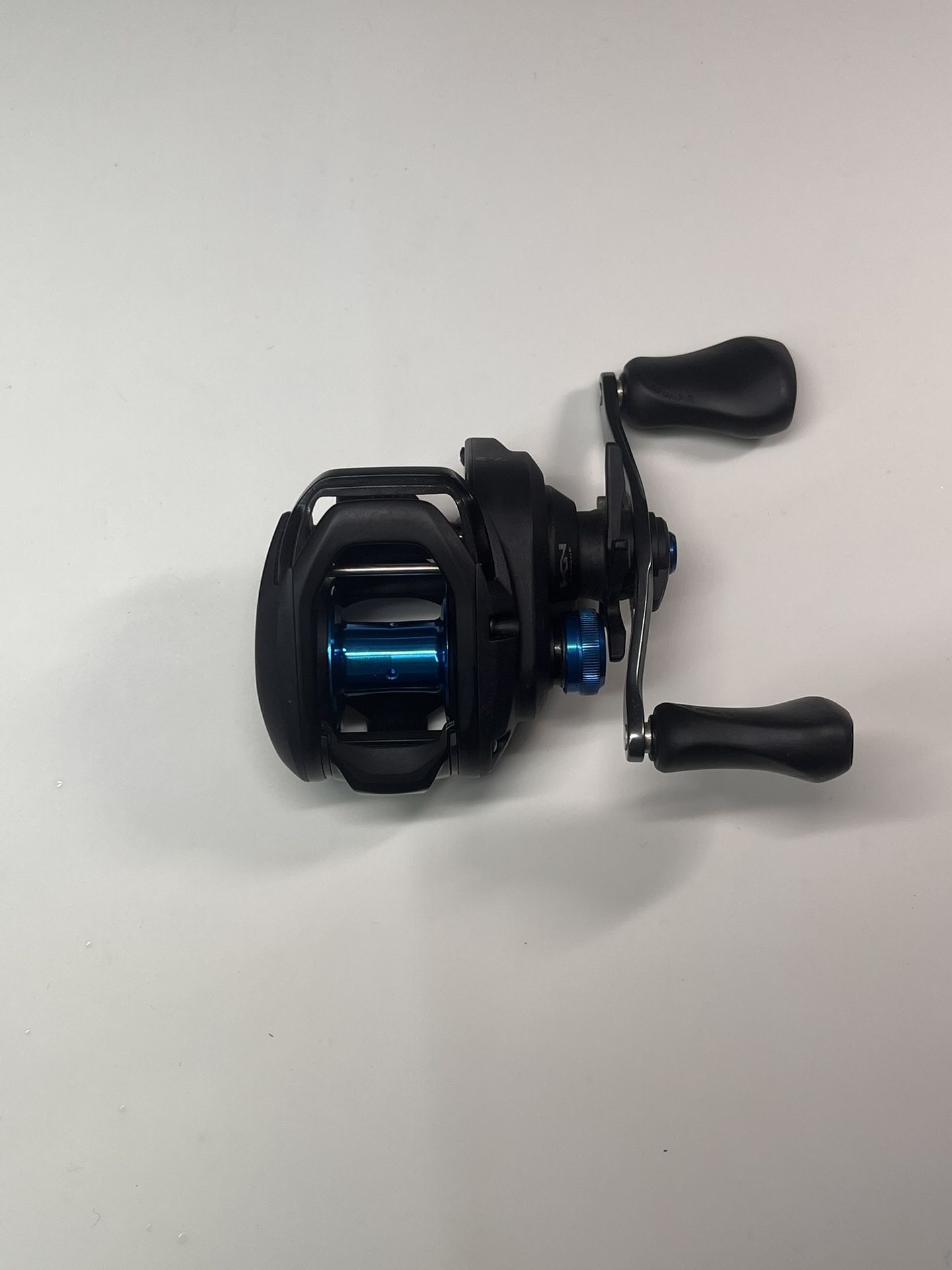 Shimano SLX 150HG Baitcast Fishing Reel 7.2:1 Ratio New