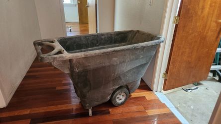 Heavy Duty Contractor Utility Cart / Poly Tub Cart – Like New