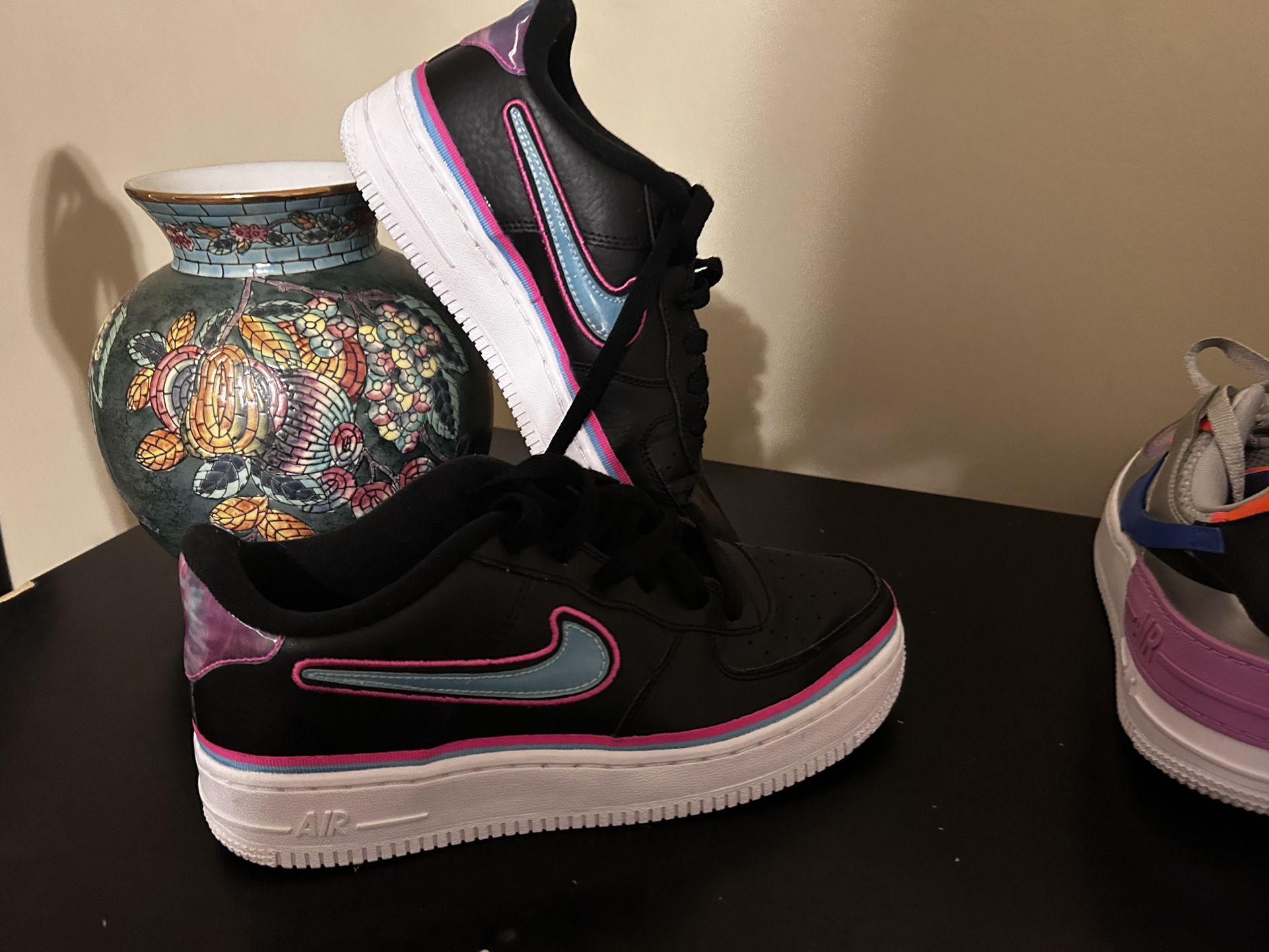 Nike Miami Vice Youth 6Y
