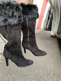 Coach Fur Boots for Sale in Kelso, WA - OfferUp