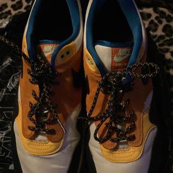 Nike  /  Good Condition