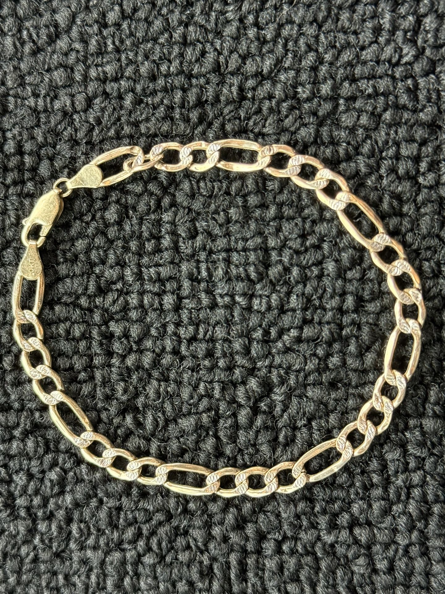 10KT GOLD BRACELET