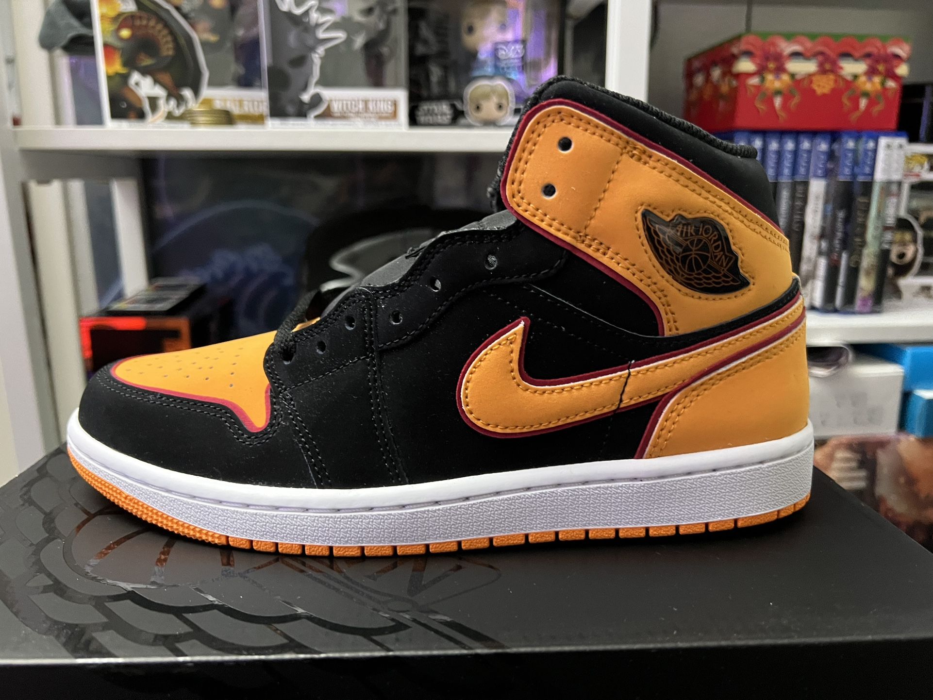 Air Jordan 1 Mid SE