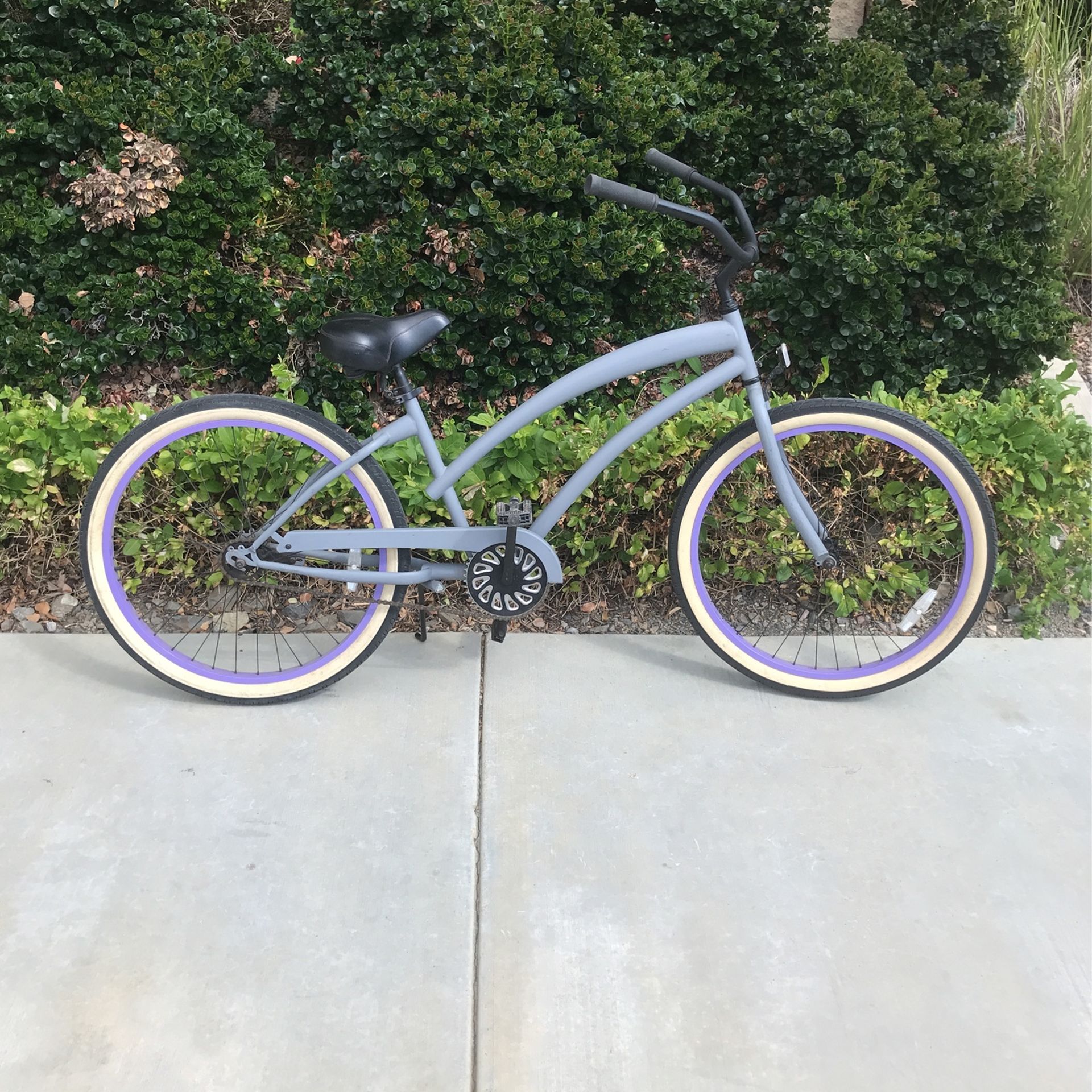 26” Skulls Bones Ladies Light Grey Beach Cruiser 