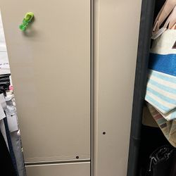 Locker, metal locker