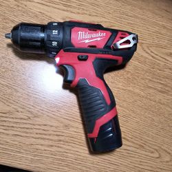 Milwaukee 3/8 Drill/Driver Battery And Charger