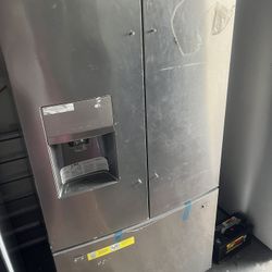 Frigidaire Gallery French Door Refrigerator 