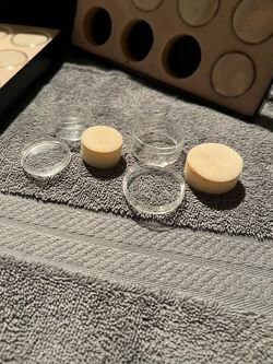 Large And Small Round Clear Plastic Holder’s