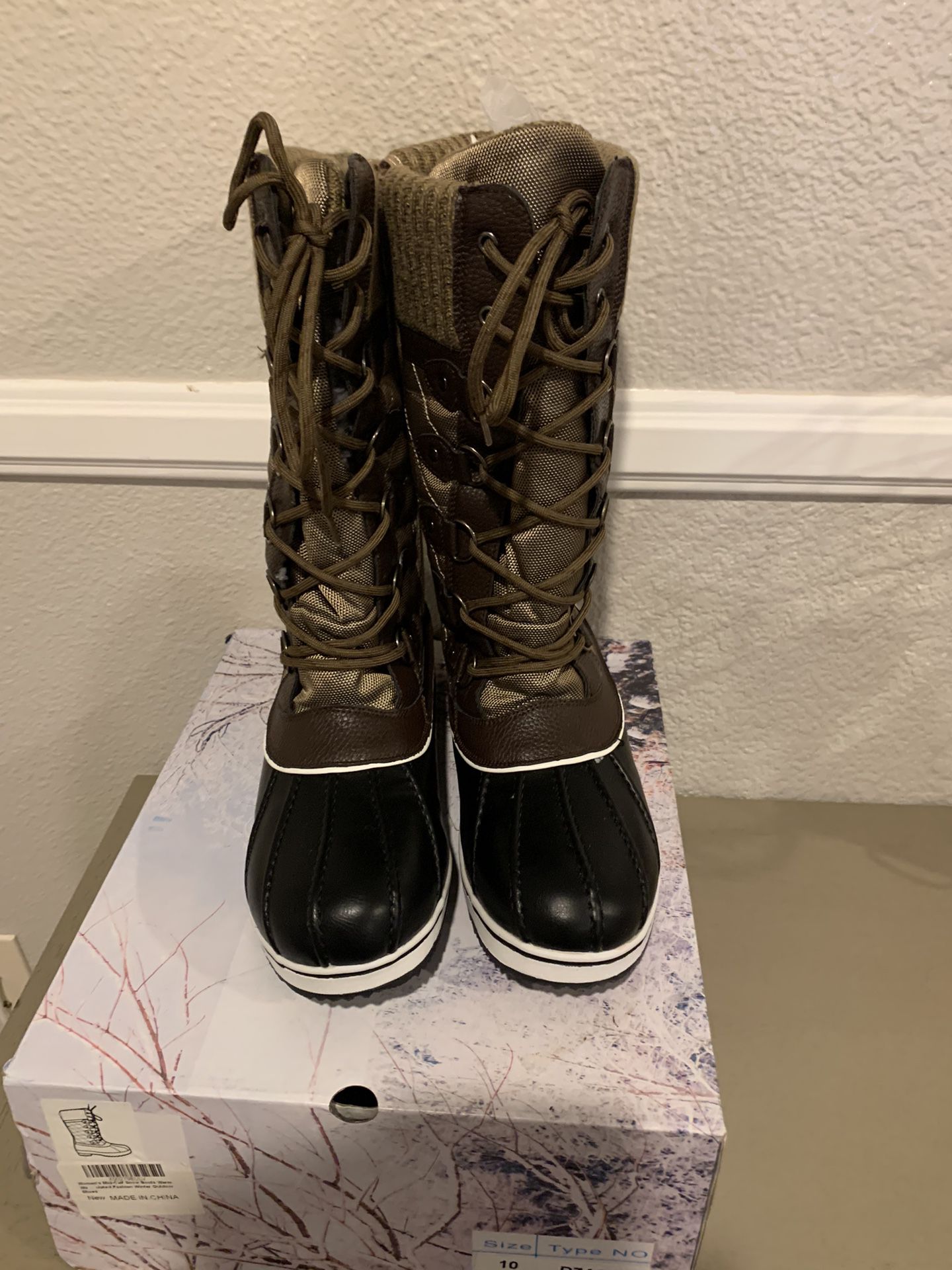 3M Thinsulate Women’s Mild-calf Snow Boots, Size 10