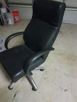 Executive leather office chair great condition
