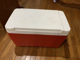 Ice cooler in good condition