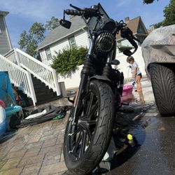 Harley Davidson Iron Sportster (contact info removed) 