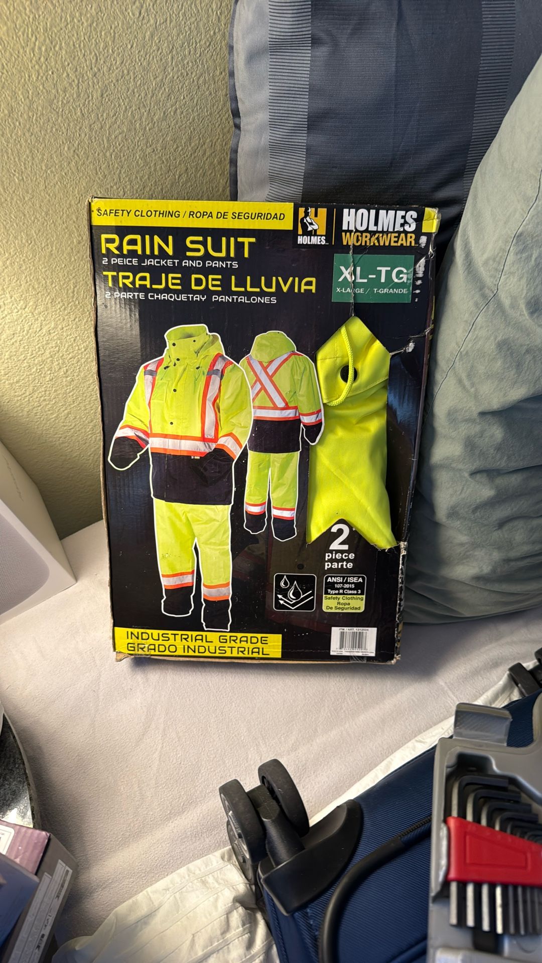 RAIN SUIT