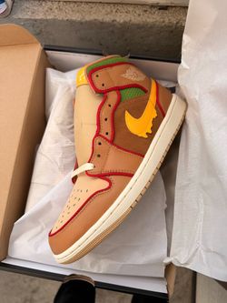 Air Jordan 1 Mid SE Flax / University Gold – Multiple Sizes