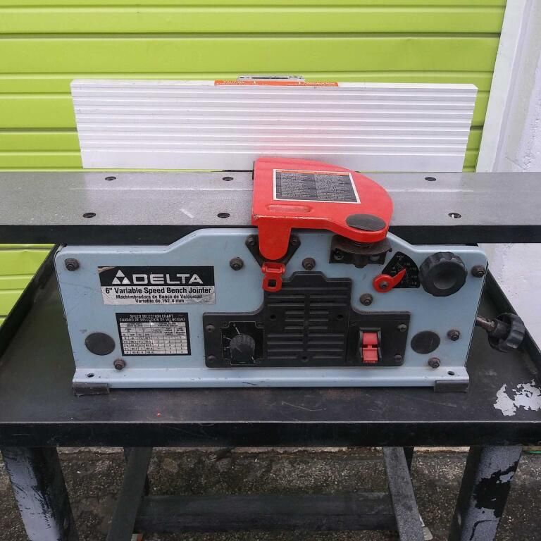 Lot Delta 6inch Variable Speed Bench Jointer, Model 37070, 49 OFF