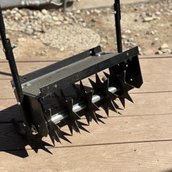 Aerator 16”  Push Spike Black ** LIKE NEW!!!!**