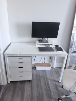 White Desk