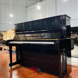 Lakeview, Yamaha Professional, Upright Piano