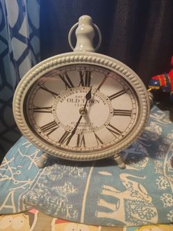 Vintage clock like new