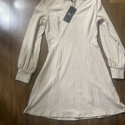 NWT oyanus camel long sleeves dress size small