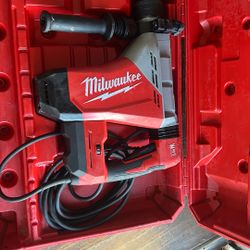 Milwaukee AVS SDS 1 3/4  Max Rotary Hammer