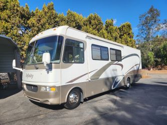 2003 Four Winds Infinity
