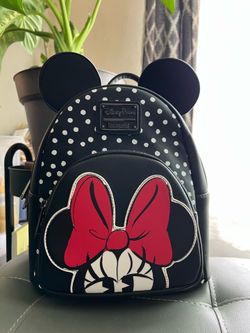 Disney Park 2022 Minnie Mouse Loungefly Mini Backpack