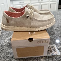 Hey Dudes $25