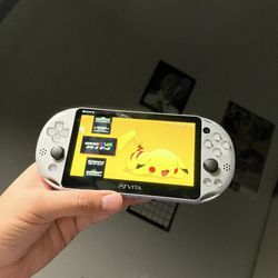 Silver PS VITA! 