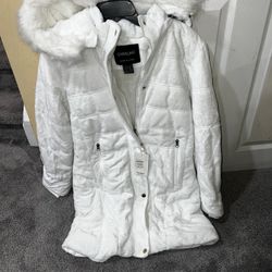 Size Large Women’s White Winter Jacket.$75