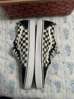 Mens 12us checkered vans